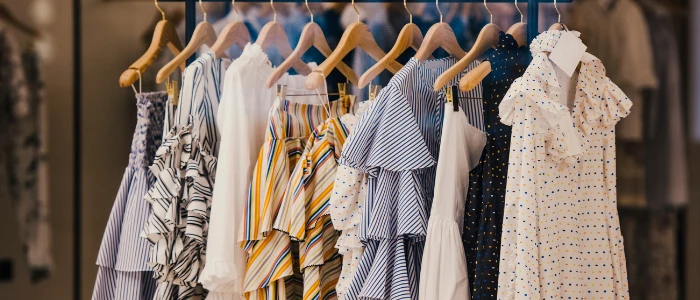 What should a teenage girl wear in the fall-winter of 2021