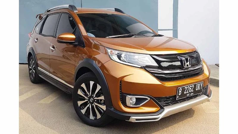 Comparison of Terios VS BR-V in the Cheap SUV Class