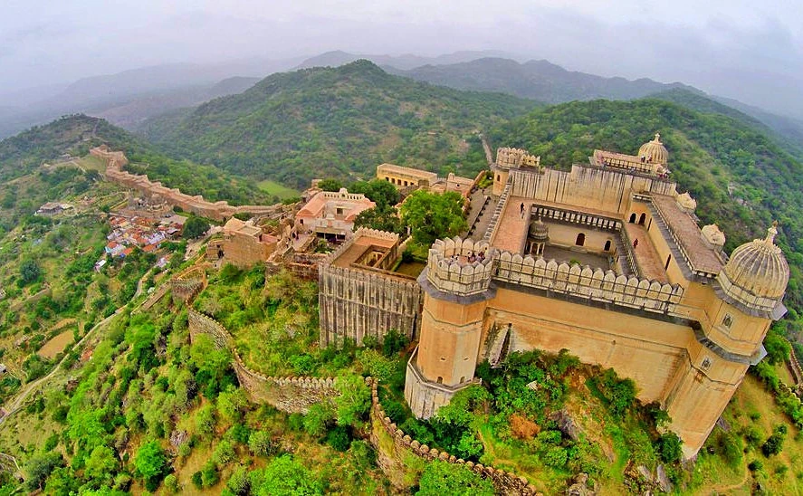 Top Reasons to Visit Kumbhalgarh During Monsoon for an Unforgettable Trip