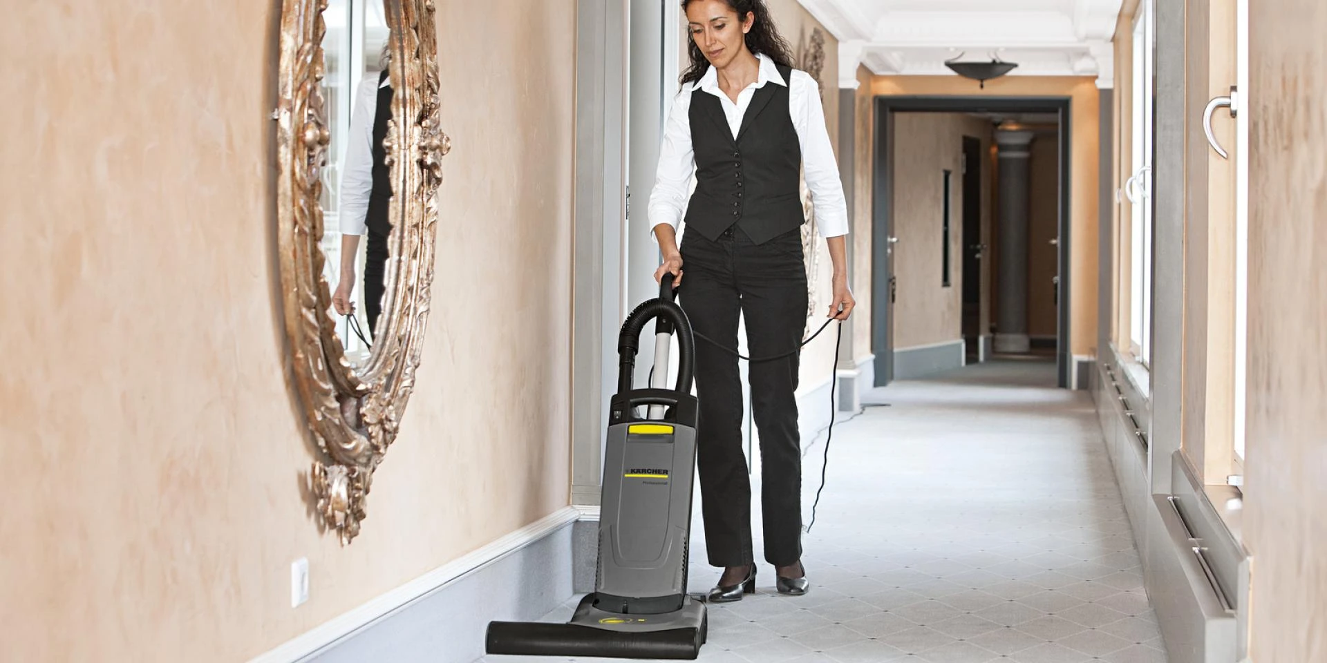 Why should you hire a carpet cleaning company for your commercial space?