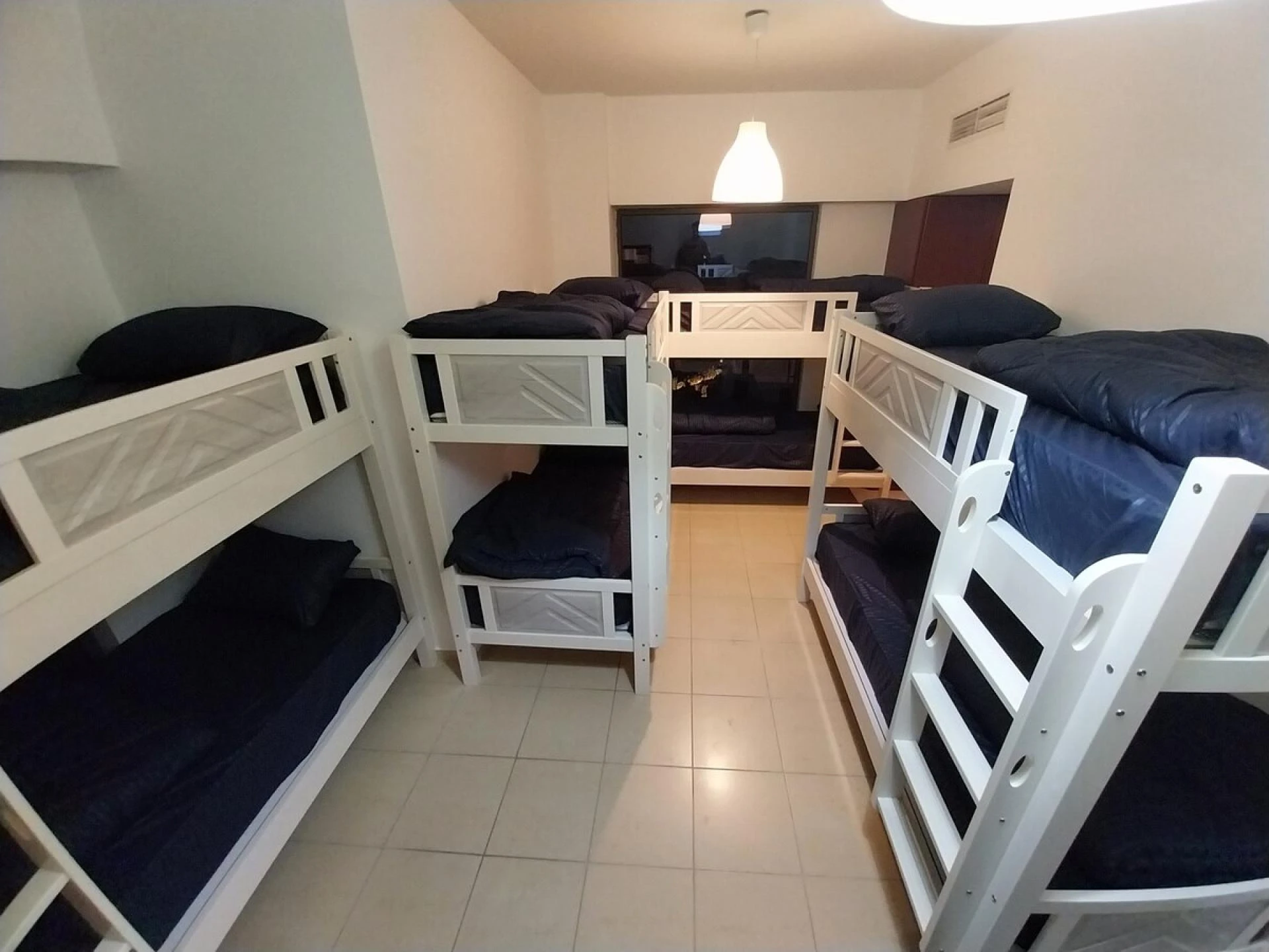 Backpacking Tips for Dubai: Hostel Accommodation Essentials