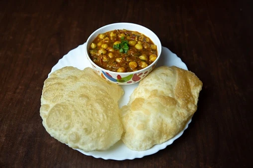 7 Best Chhole Bhature Restaurants in Canada