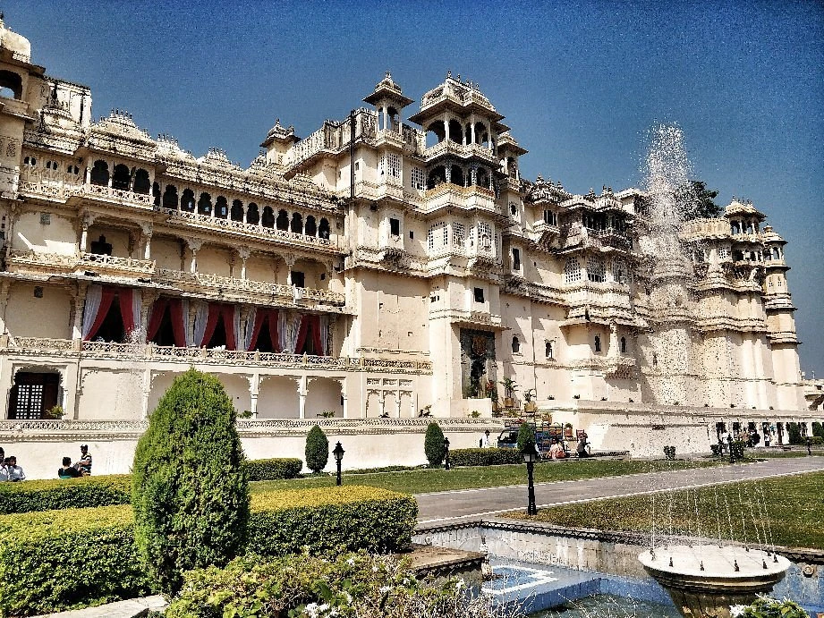 Exploring the Majestic Beauty of Udaipur: A Family Adventure