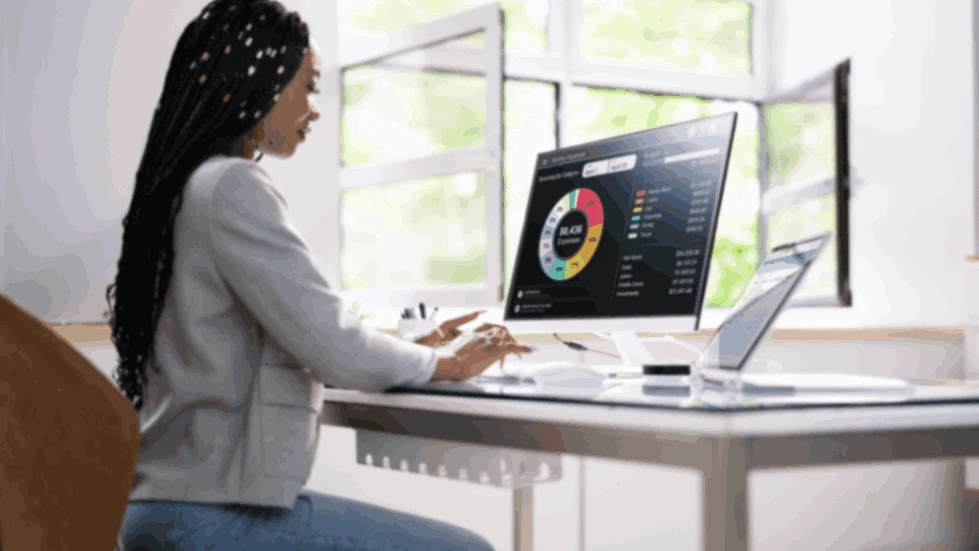 How Does Employee Time Tracking Software For Small Businesses Benefit Them?