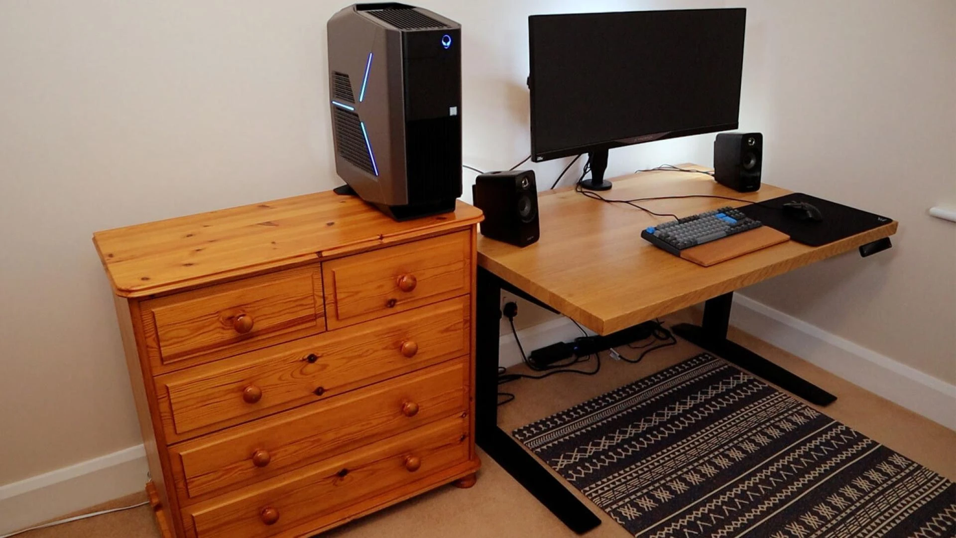 Fully Jarvis Standing Desk Review: Redefining Comfort and Style in Home Offices