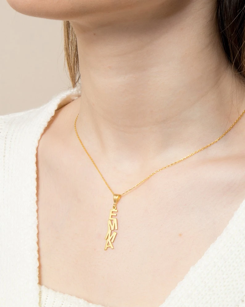 The Timeless Beauty of Hebrew Name Necklaces: A Cultural Journey