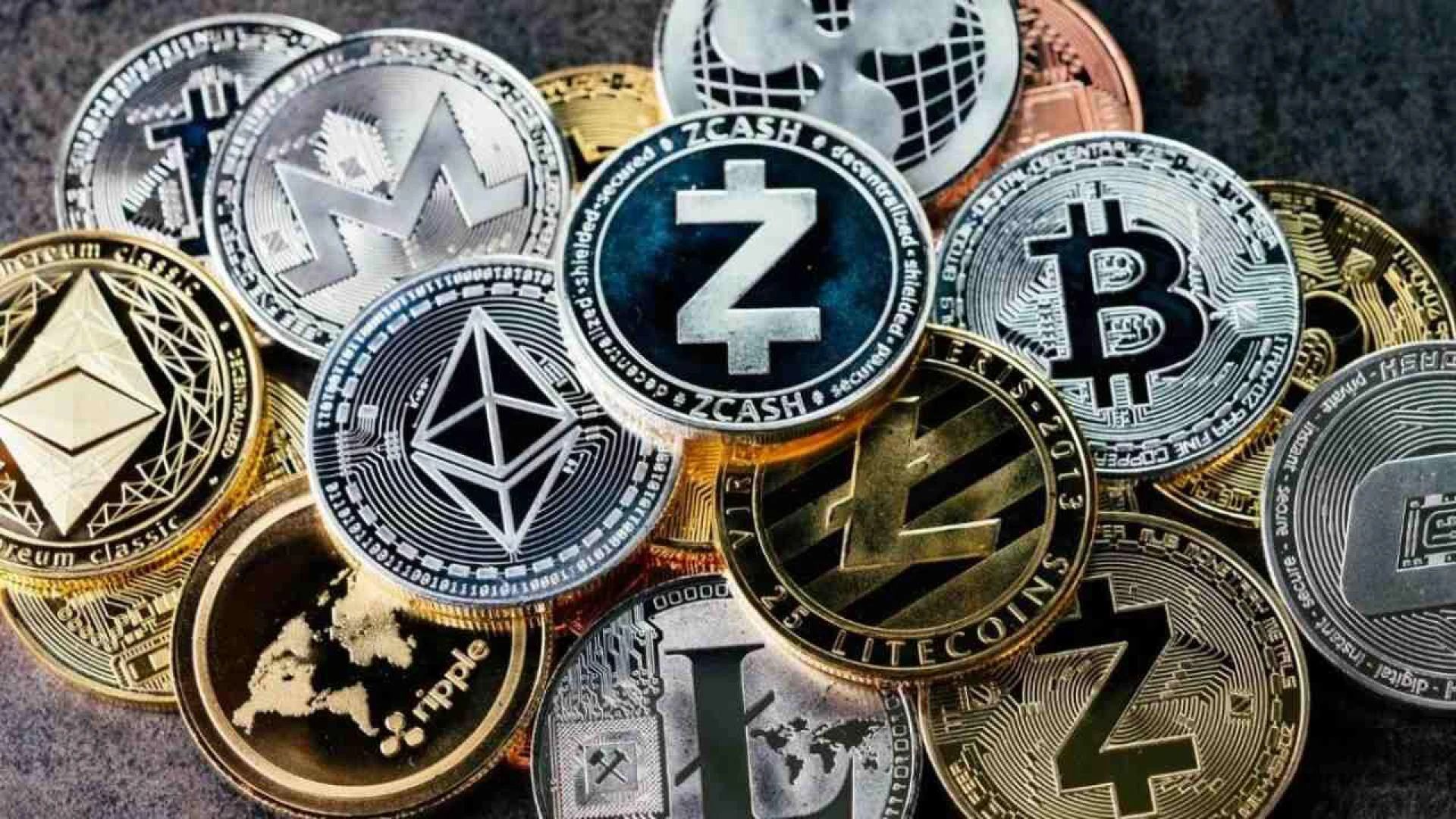 What are the 6 major cryptocurrencies?