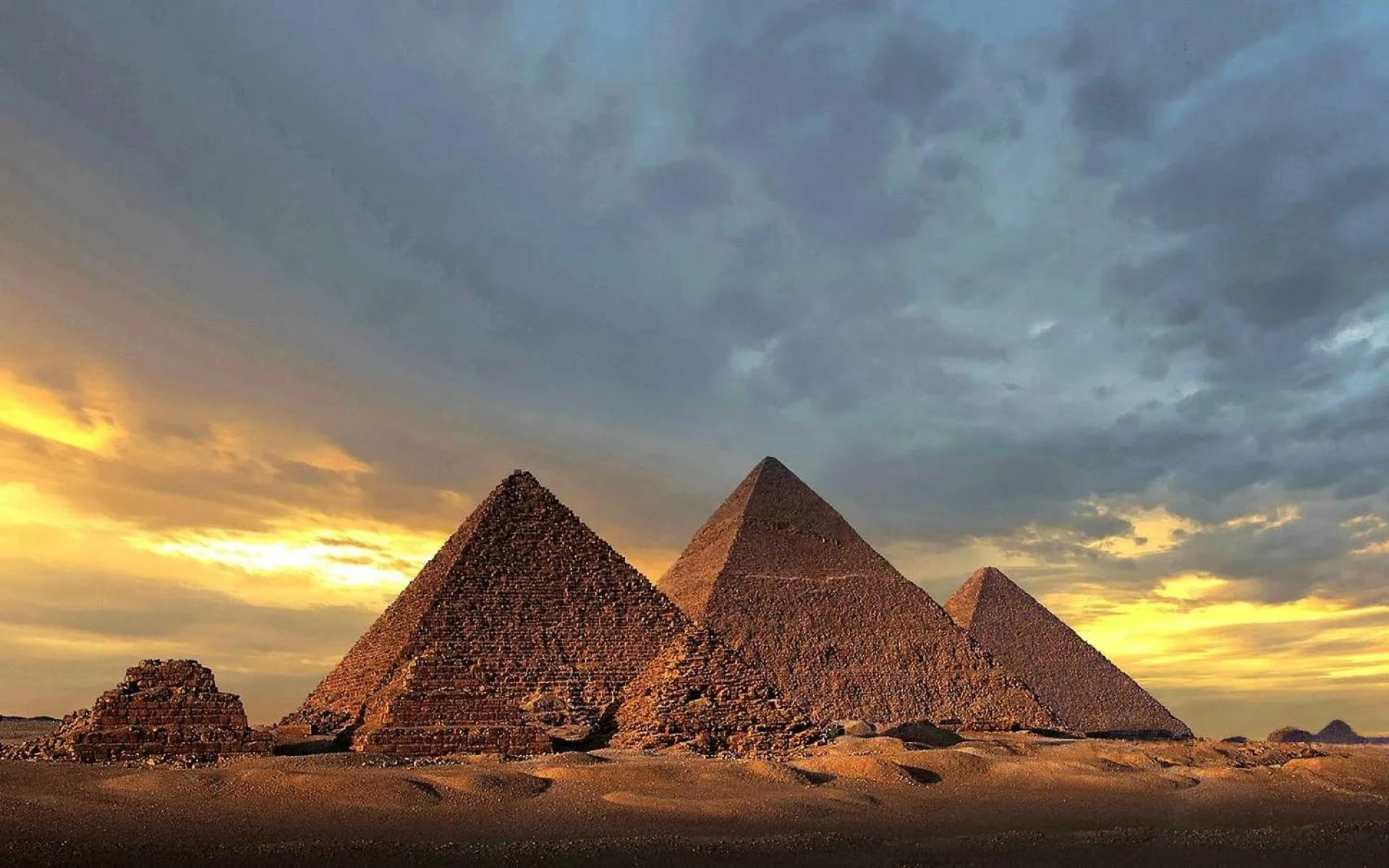 Exploring The Great Pyramids Of Giza: A Journey Through Time