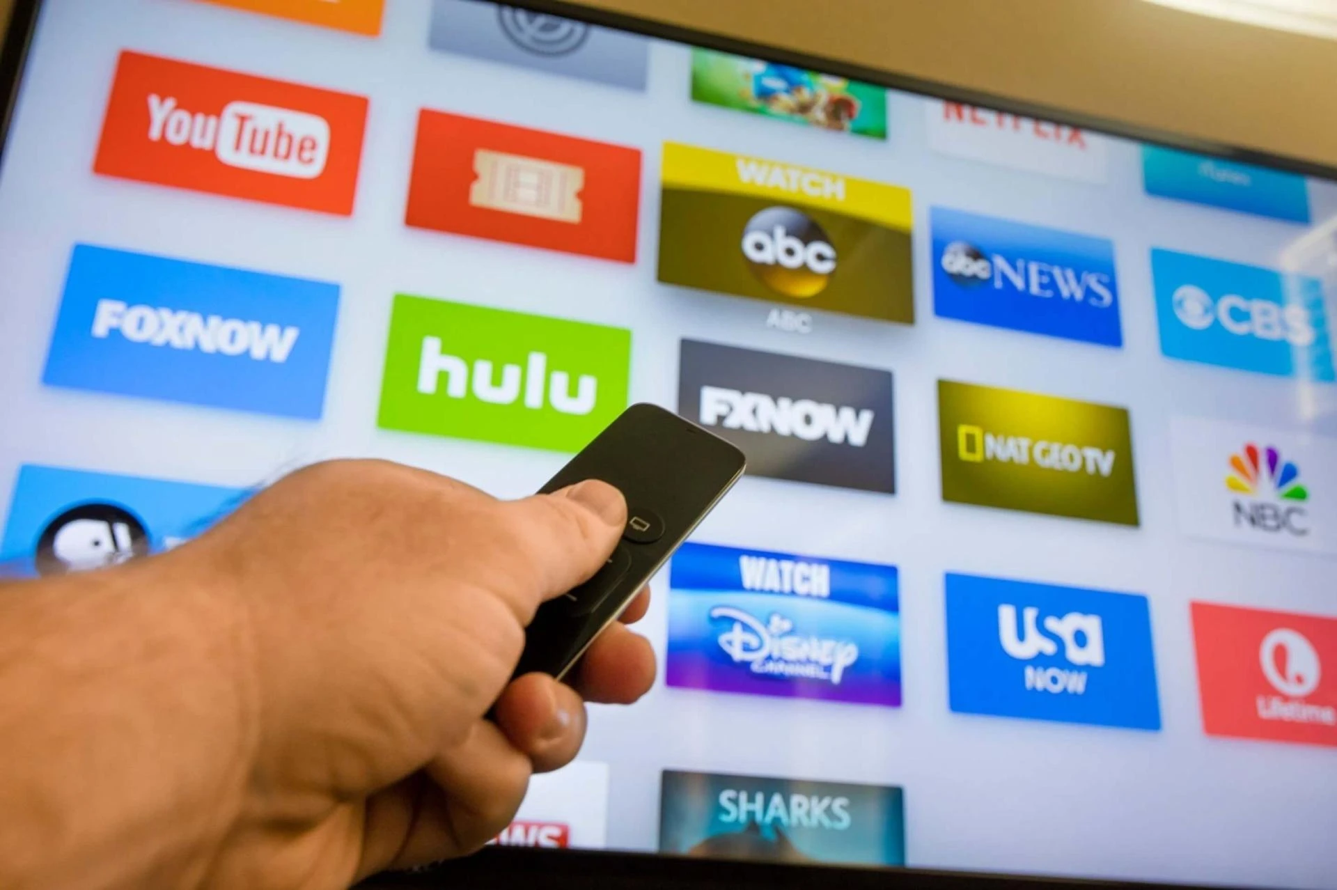 Top 7 Blog About IPTV Service To Follow in 2024