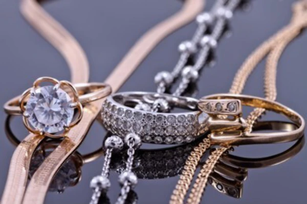 The Allure of Hatton Garden: A Guide to Buying Jewellery