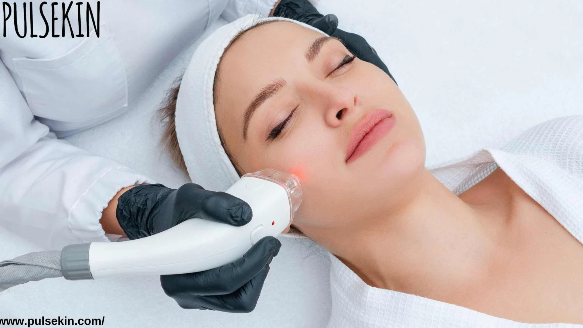 Laser Hair Reduction Vs. Waxing: A Comprehensive Guide For Jaipur Residents