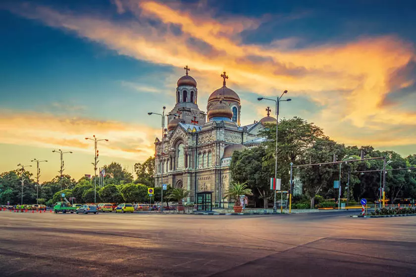 Exploring Bulgaria: A Guide to Its Attractions, Culture, and Cuisine