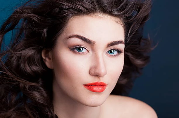 Eyebrow Lift in Riyadh: The Secret to a Refreshed and Youthful Appearance