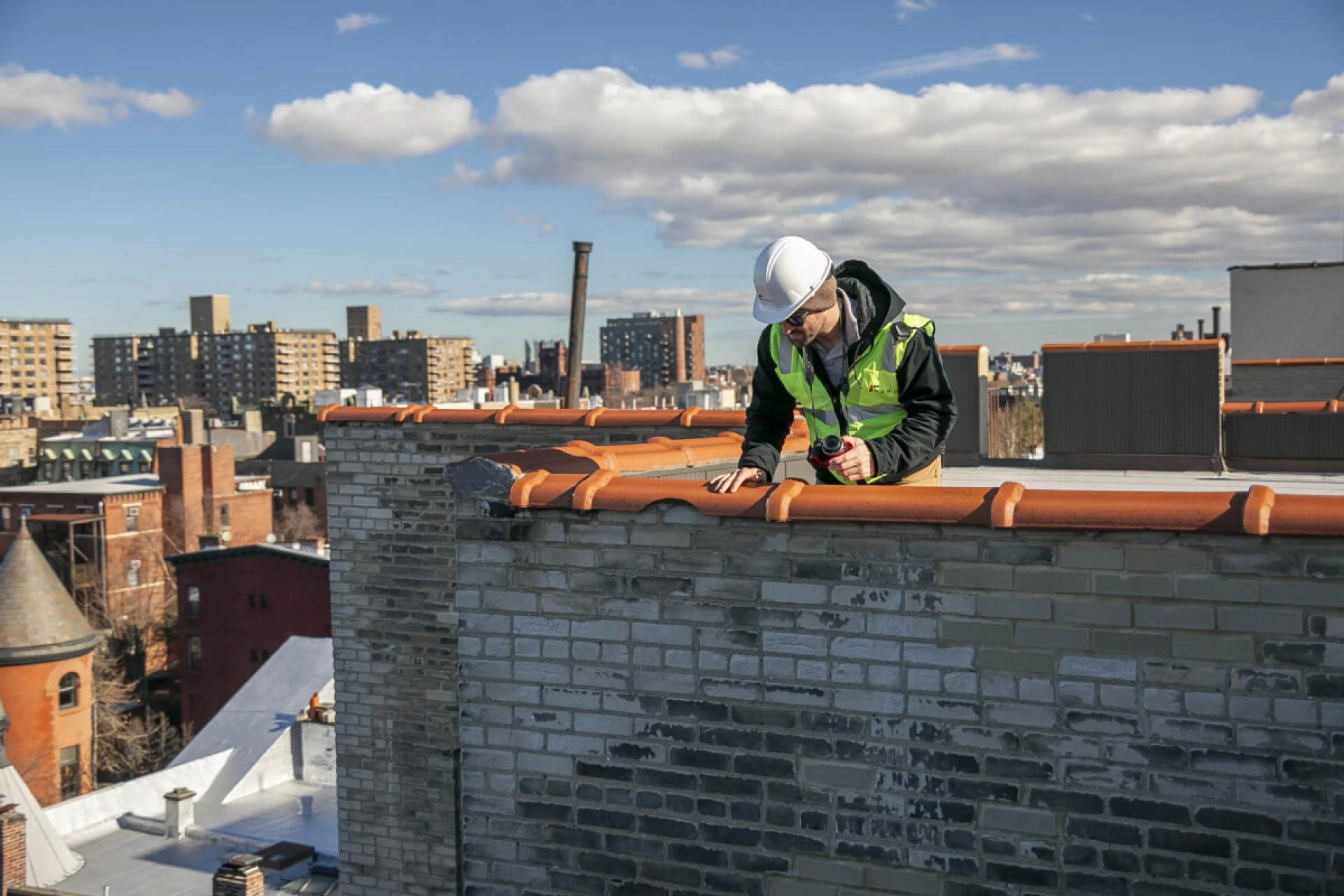 Parapet Wall Contractors NYC: Enhancing Safety and Style