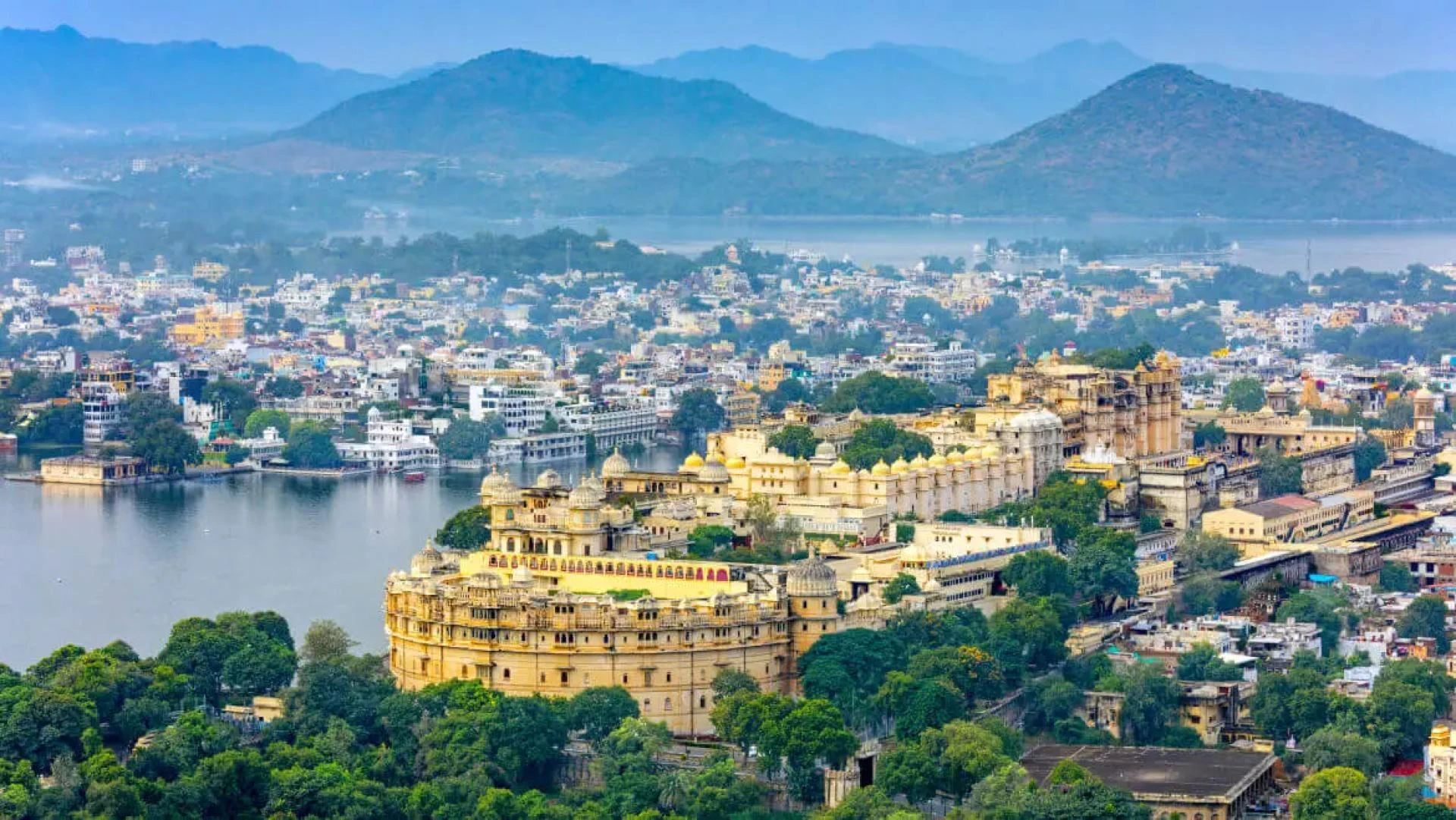 Family Fun in Udaipur: Monsoon Activities for All Ages