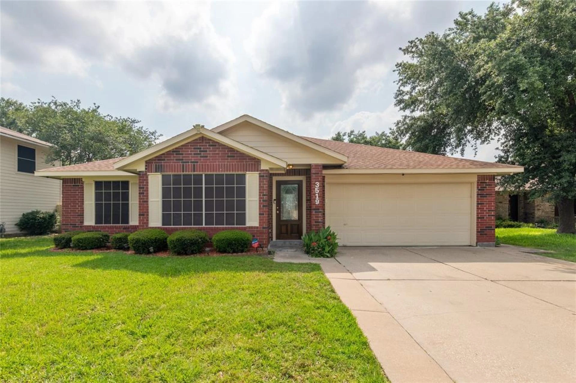 Why Pearland is the Hottest Housing Market in Houses for Sale Overview