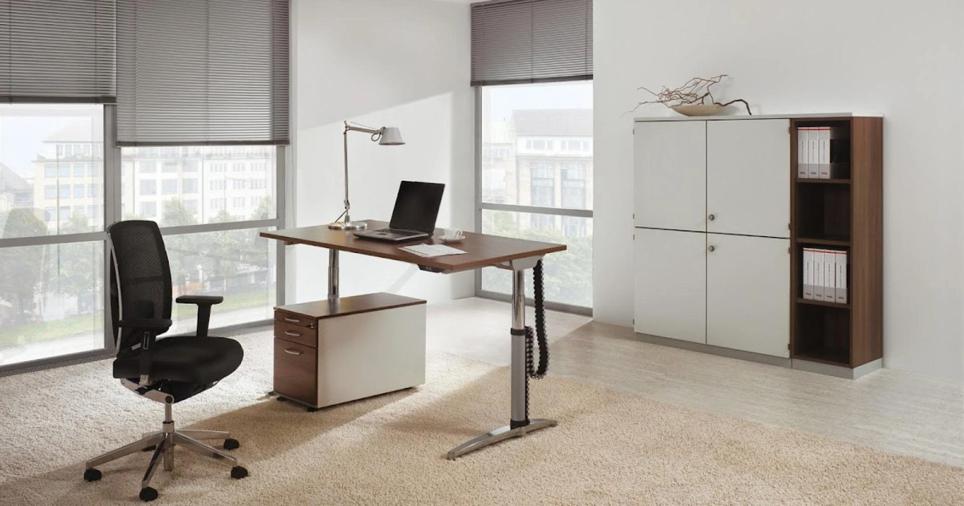 Best Materials for Durable and Stylish Office Tables