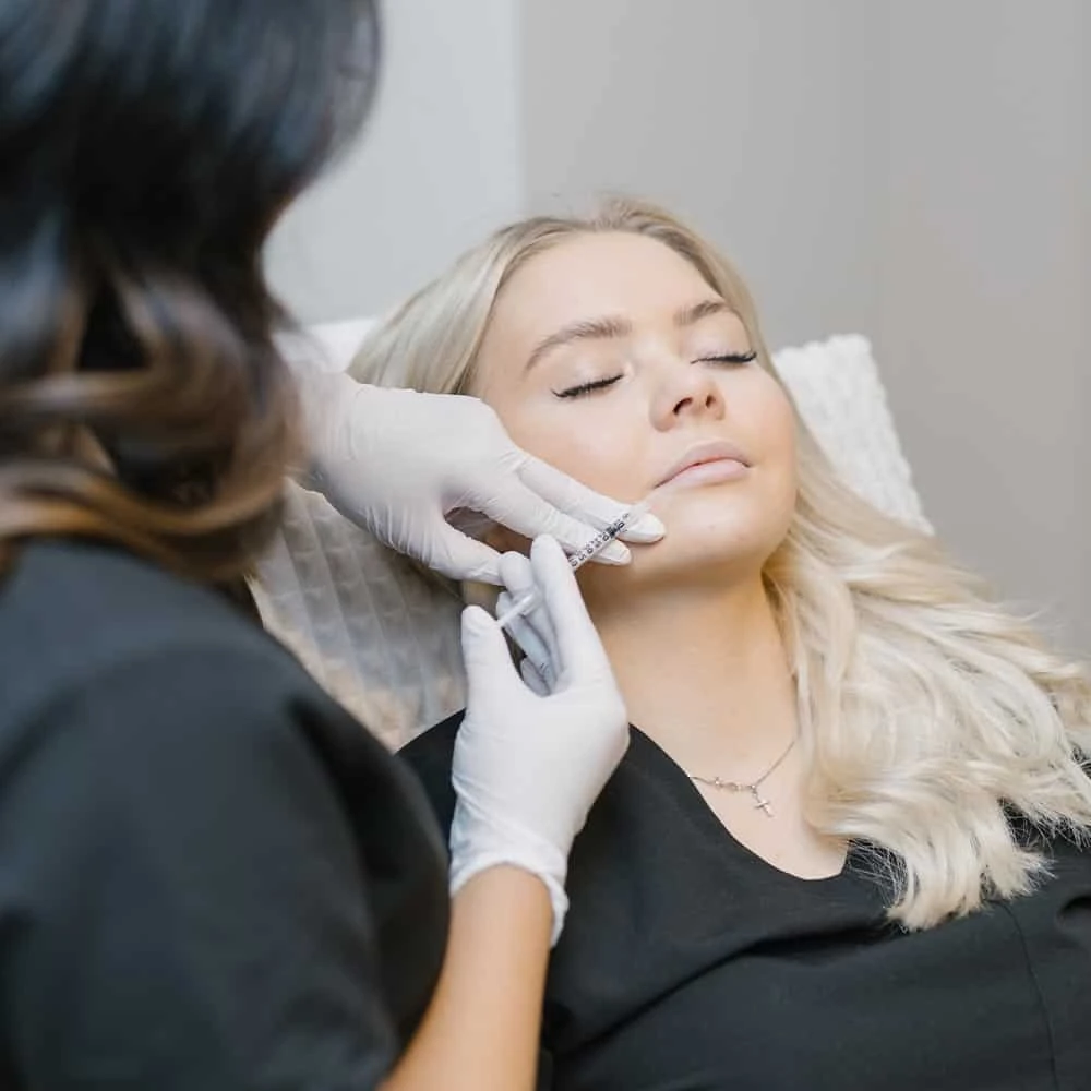 Fillers beneath the eyelids: Benefits and Uses