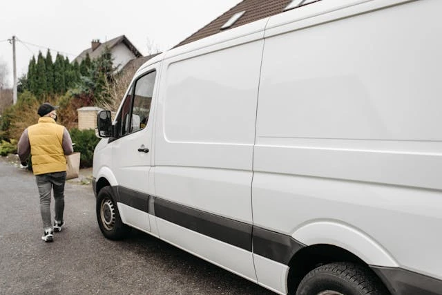Maximize Your Budget Move: Top Tips with Man and Van Hounslow