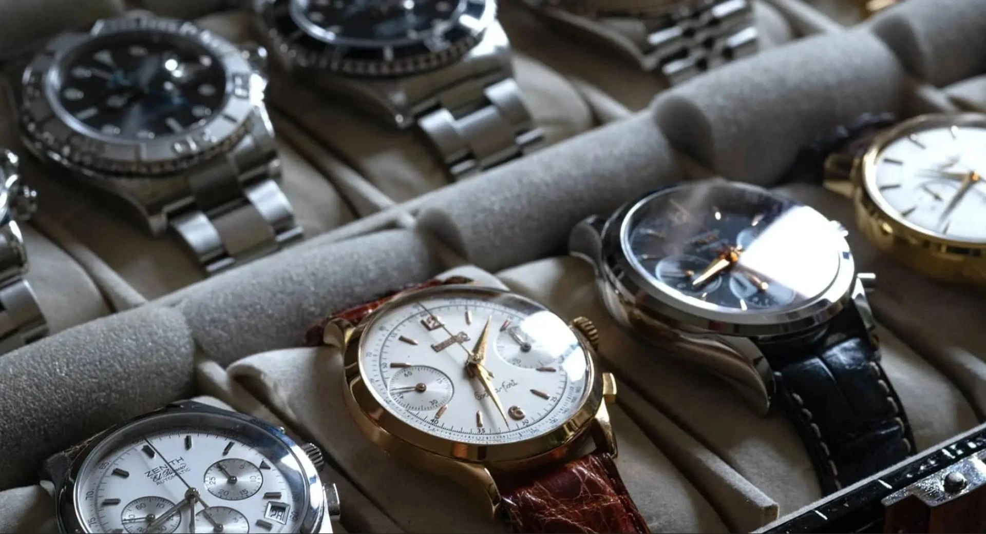 Strategic Timekeeping: The Insider’s Guide to Luxury Watch Transactions!