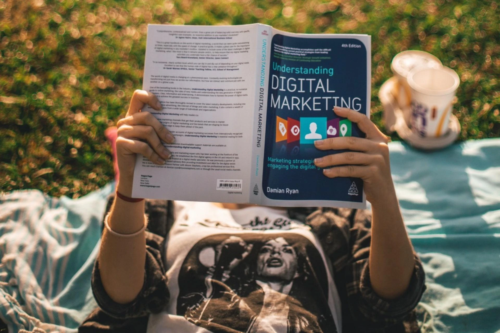 Digital Marketing Trends that Will Bring Your Print on Demand Business to a New Level in 2022