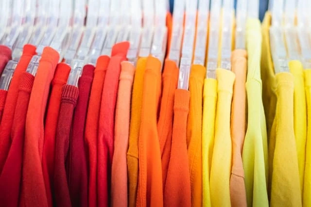 10 Best Shopify T-Shirt Stores: a Reference and an Inspiration