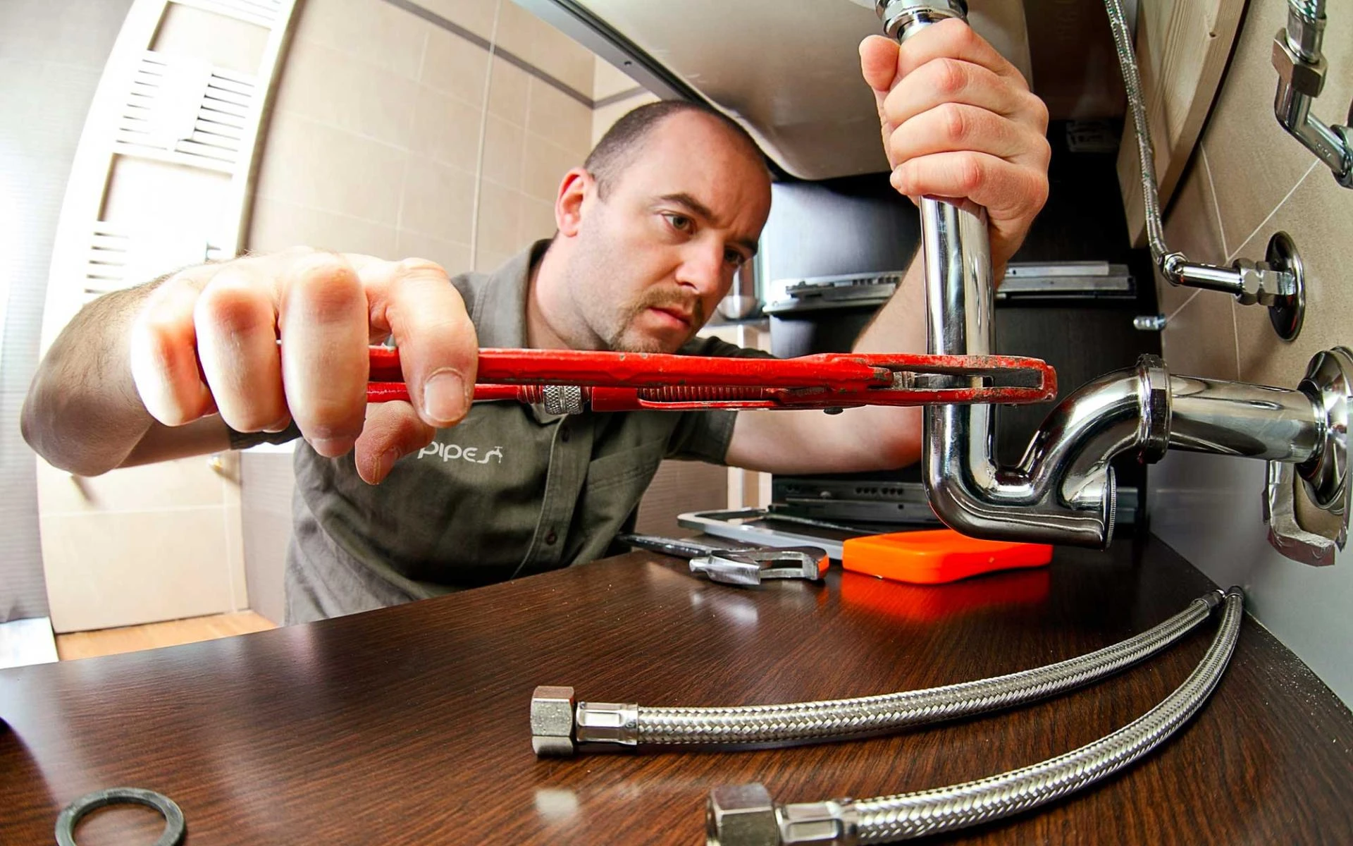 What is The Importance of Hiring Alberta Plumbing Services?