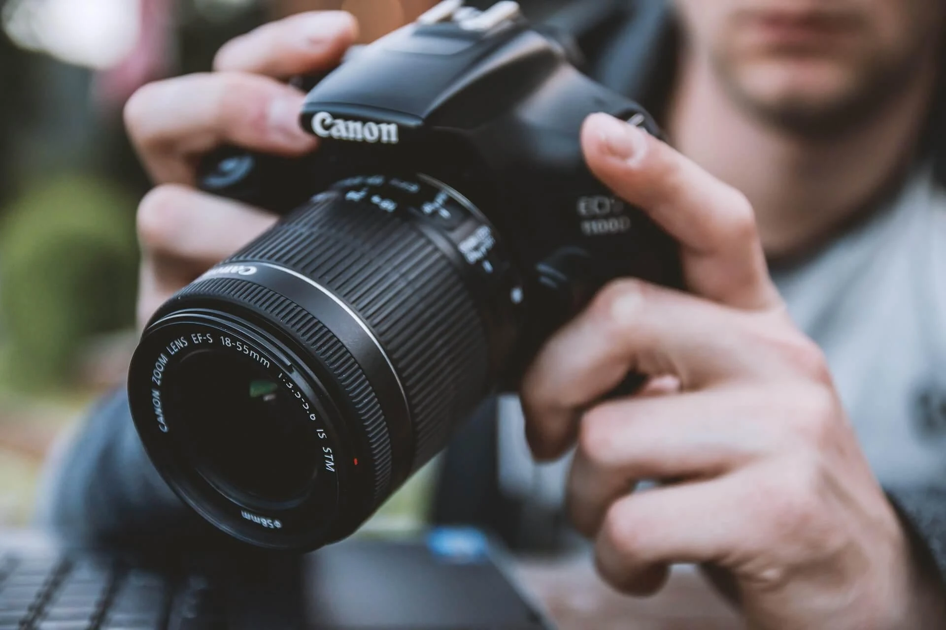 10 Best DSLR Cameras for Beginners in 2020