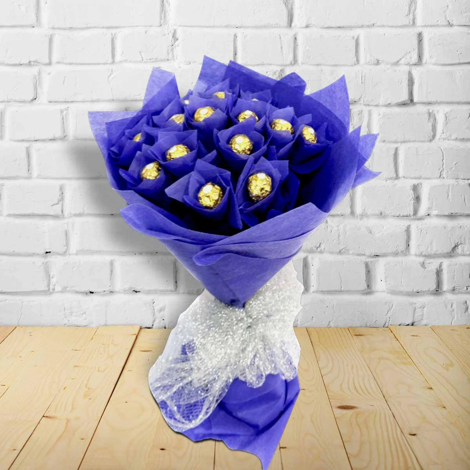 Send Online Gifts to Lucknow from Gifts N Roses