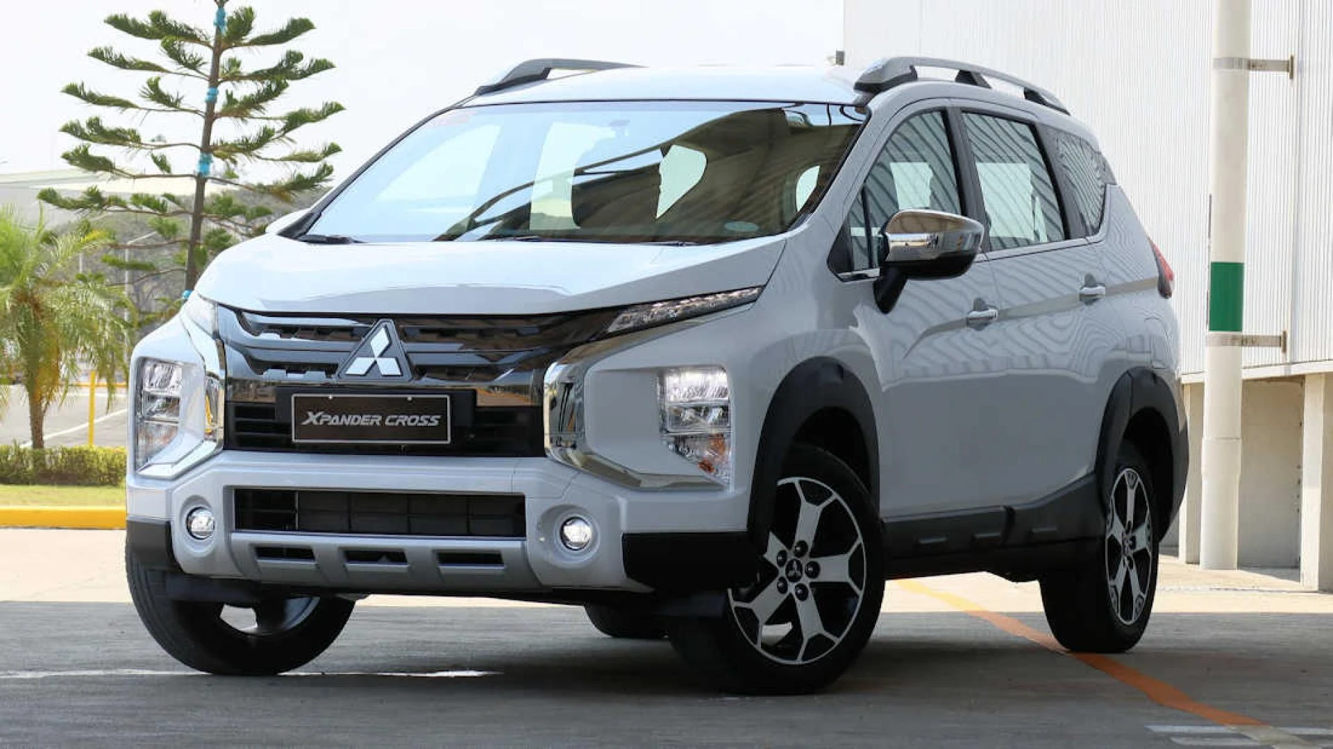 The new Mitsubishi Xpander Cross, priced at 8.99 hundred thousand baht, is there anything to add?