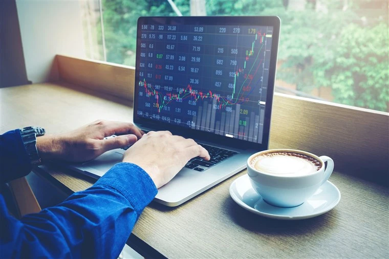 What are the Risks and Benefits of Investing in the Stock Market?