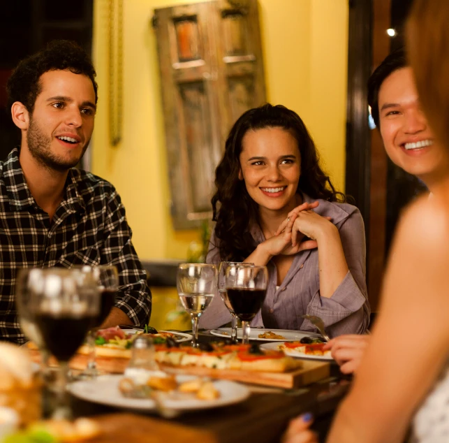 The Benefits of Using Food Delivery Companies in Dubai