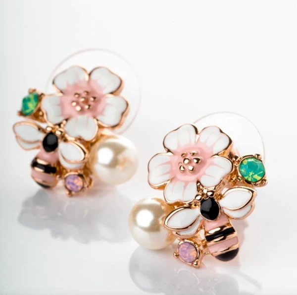 A Must-Have Collection Of Enamel Jewellery For Every Woman