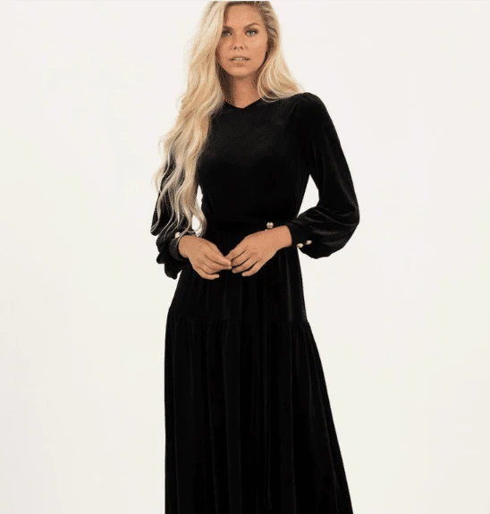 Let’s Talk About Types Of Maxi Dress To Wear In Winter 2022