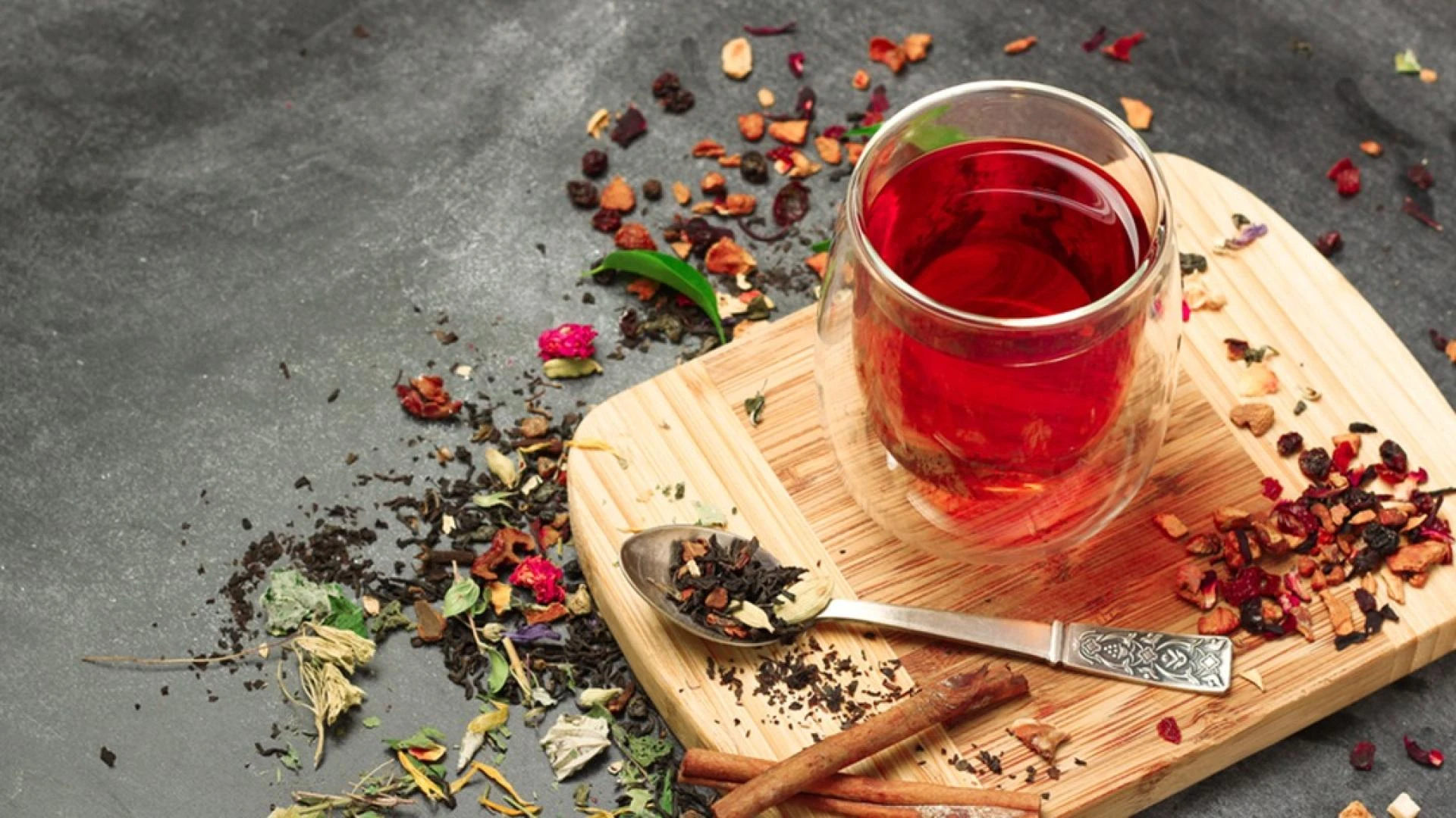 Learn the Full Benefits of Black Tea!