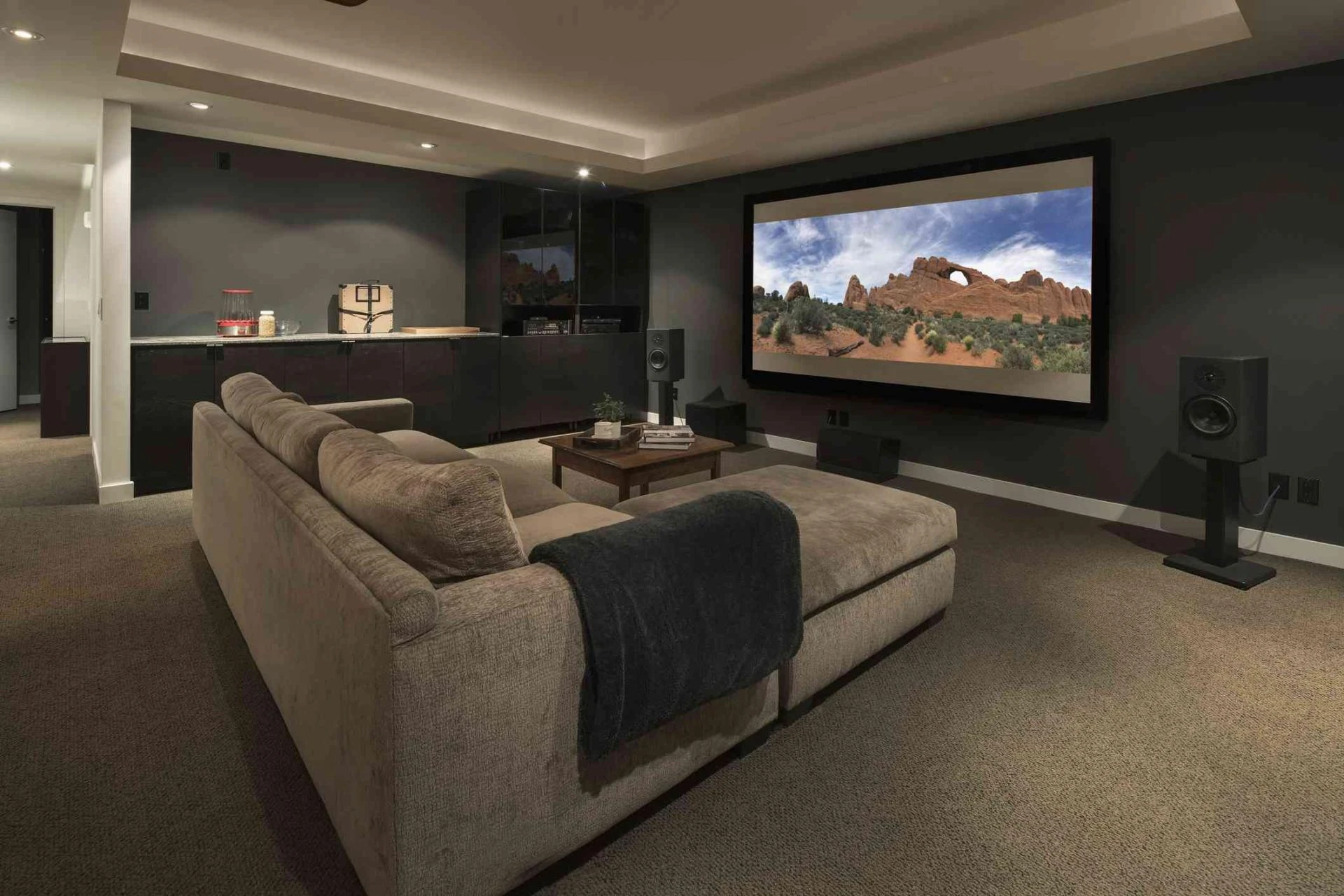 How to Set Up a Video Projector for Home Theater Viewing