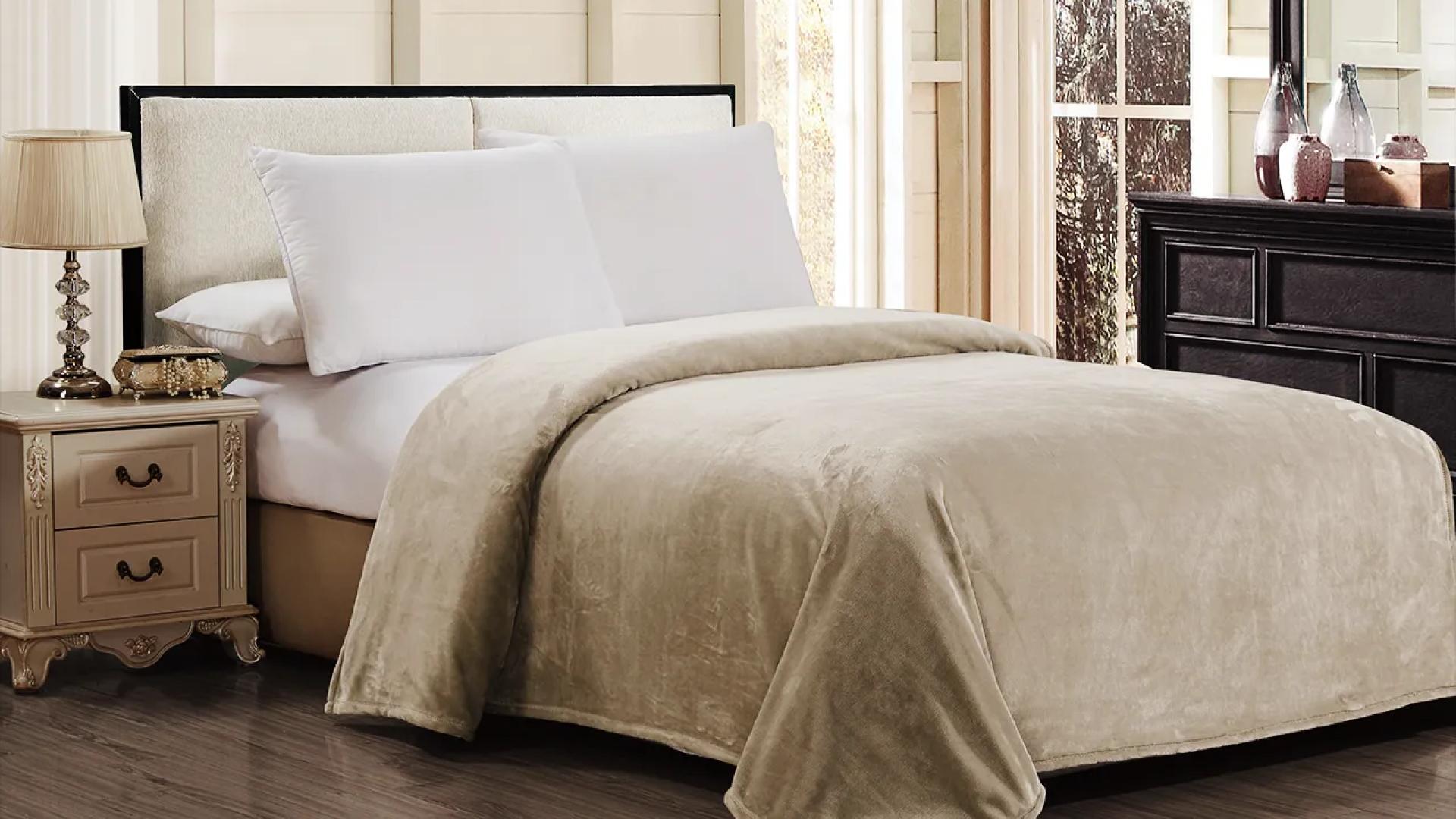 Choosing Cozy and Durable Hotel Blankets That Make a Lasting Impression