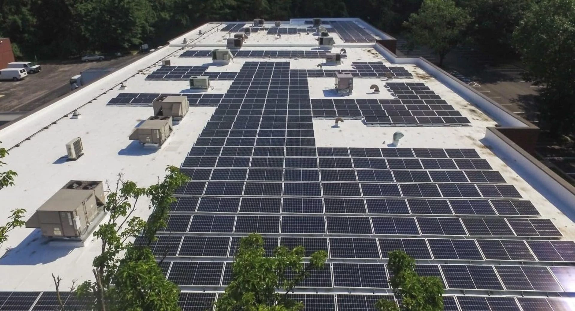  Harnessing the Power of Commercial Rooftop Solar