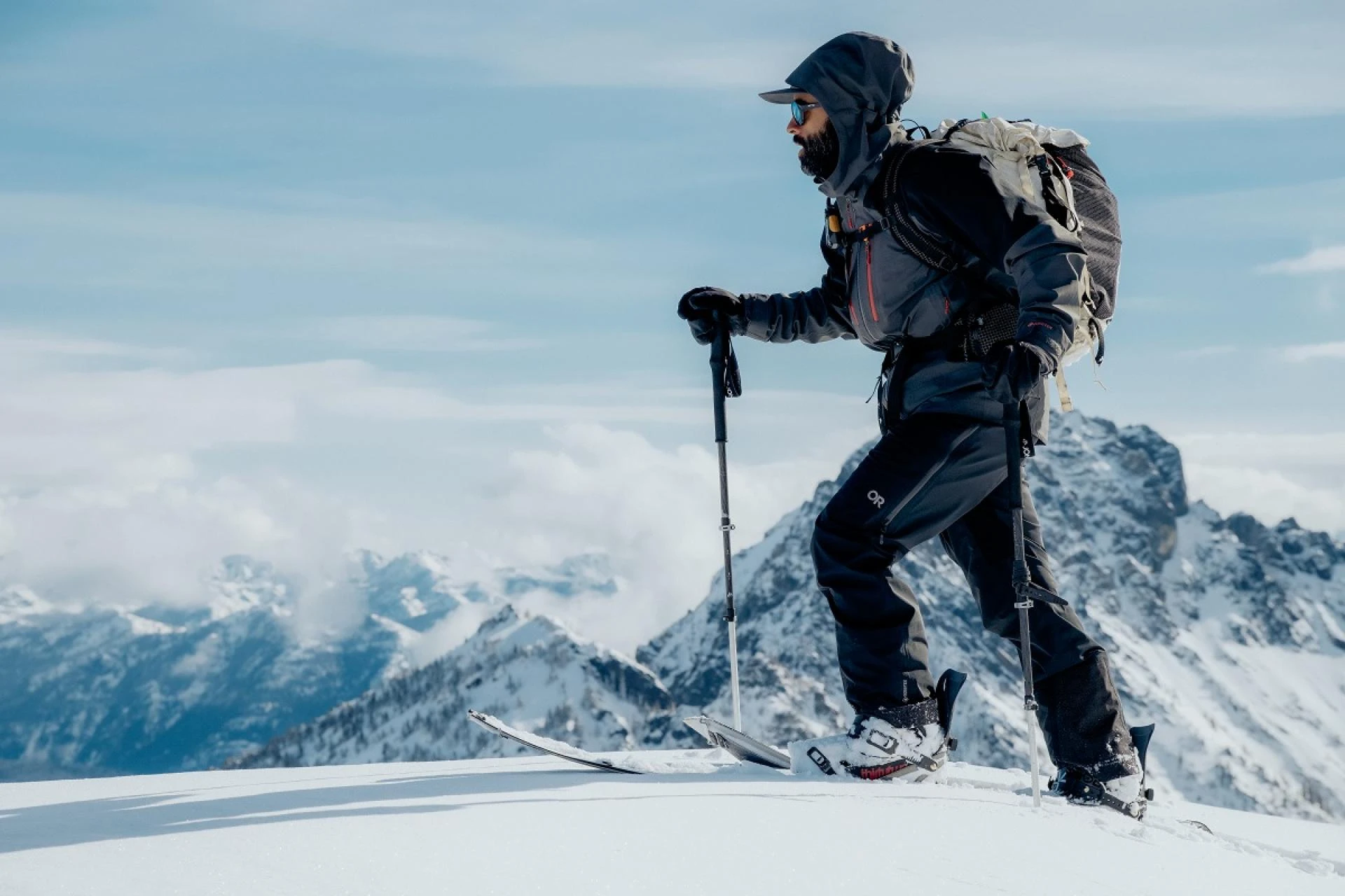 3 Ways to Stay Comfortable and Warm on Your Cold-Weather Hikes 