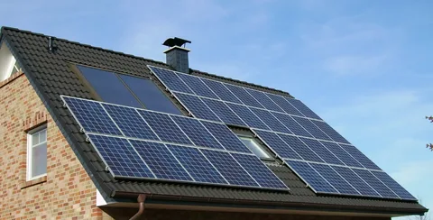 The Future of Home Energy: Solar Panels and Battery Storage
