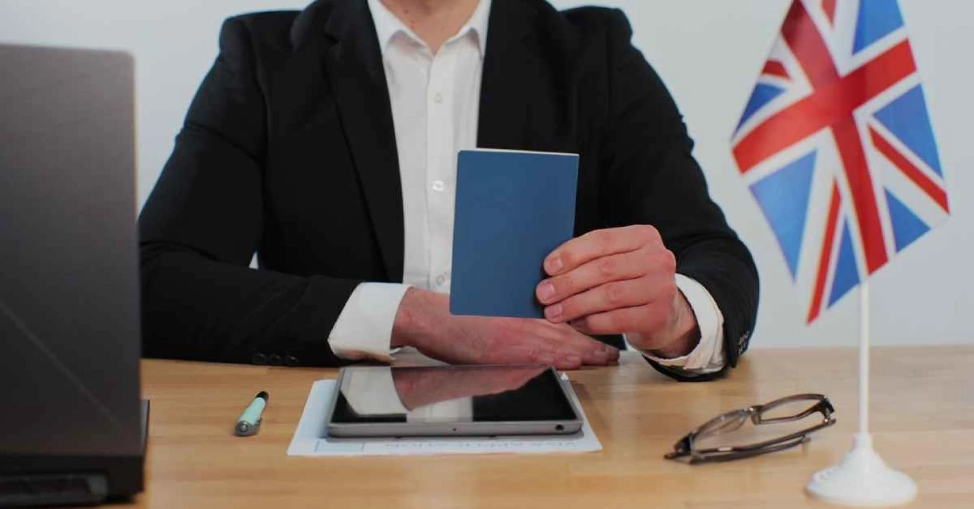 How Immigration Consultants in Bangladesh Assist with Student Visa