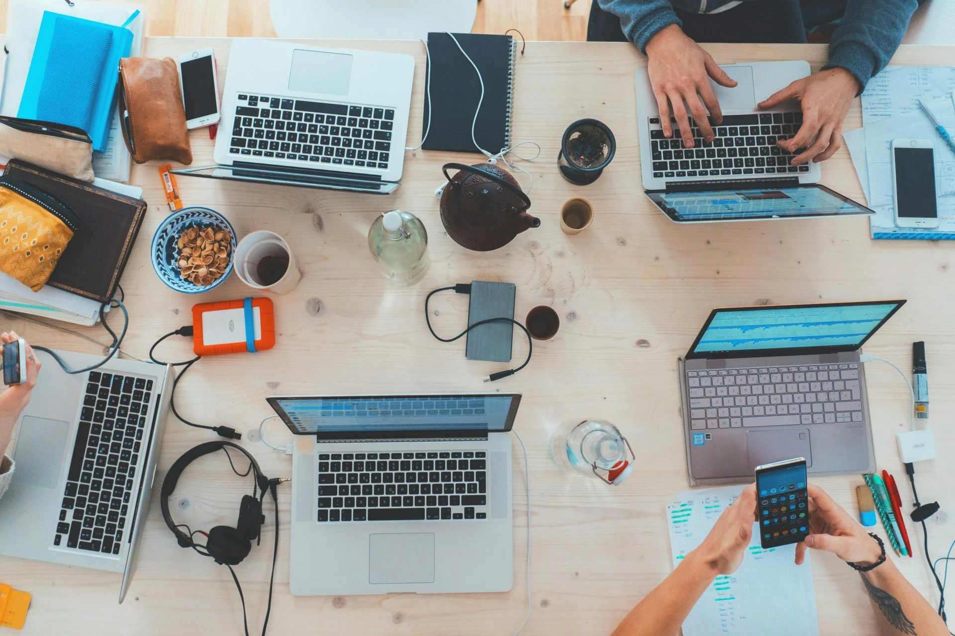 Gain Instant Insights with Real-Time Website Visitor Tracking