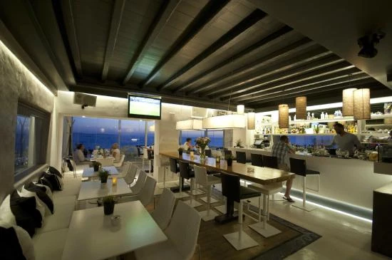 Mykonos Bar and Kitchen: A Culinary Escape to Greece