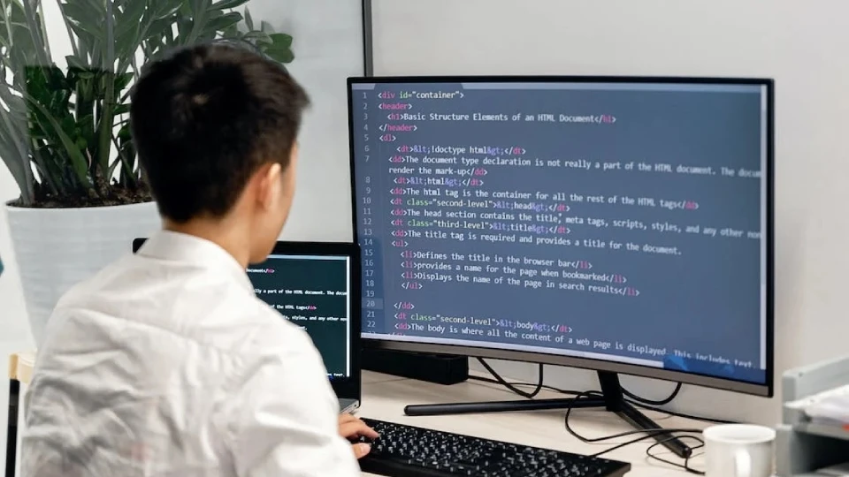 Hire a Dedicated Laravel Developer OR Handle Development In-House