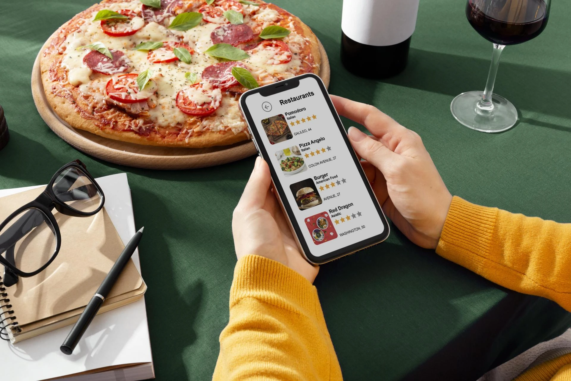 How Smart Food Ordering Apps Are Simplifying Group Dining