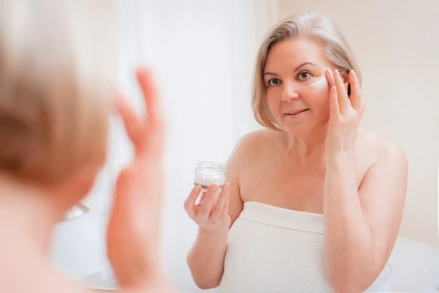 How to Choose a Moisturizer for Menopausal Skin: Top Picks