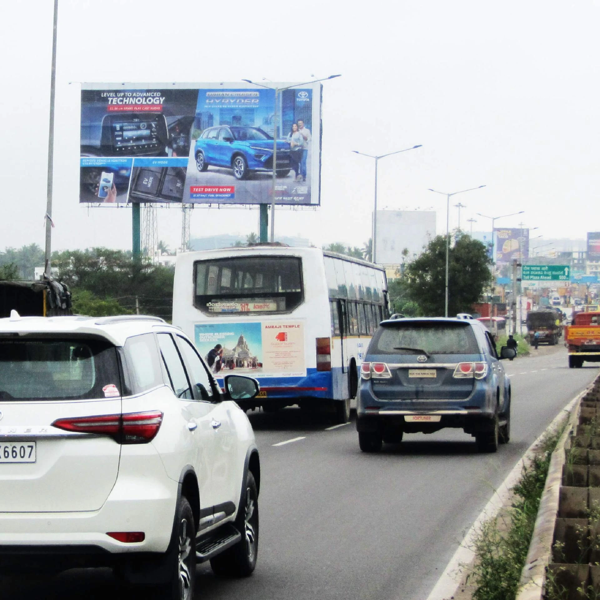 The Power of Outdoor Advertising: Why It Still Matters in the Digital Age