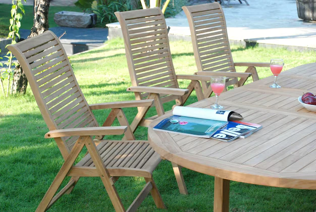 Why a Teak Outdoor Dining Table Should Be Your Next Investment