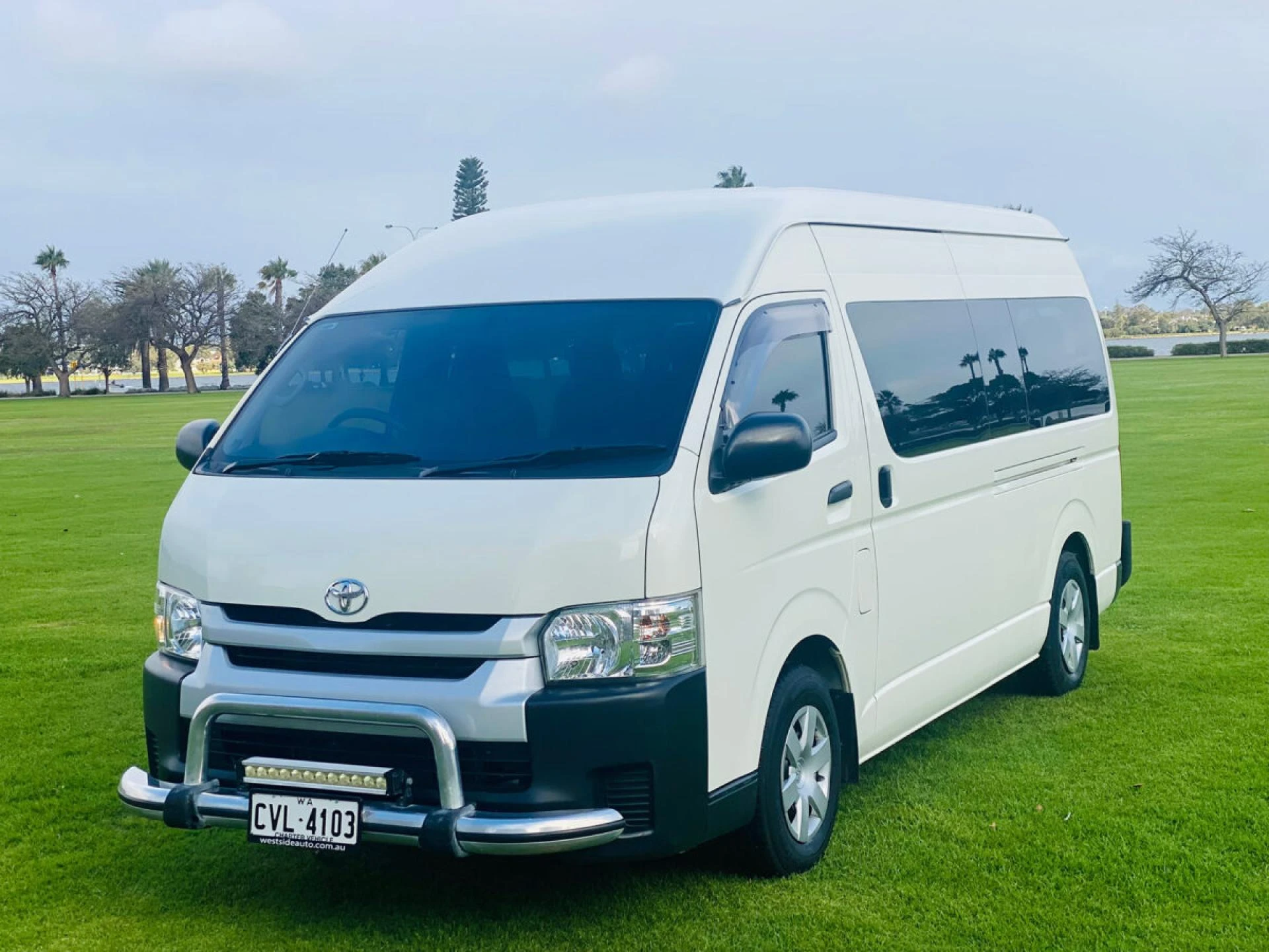 Airport Shuttle Mandurah: Standard Rates for Premium Services