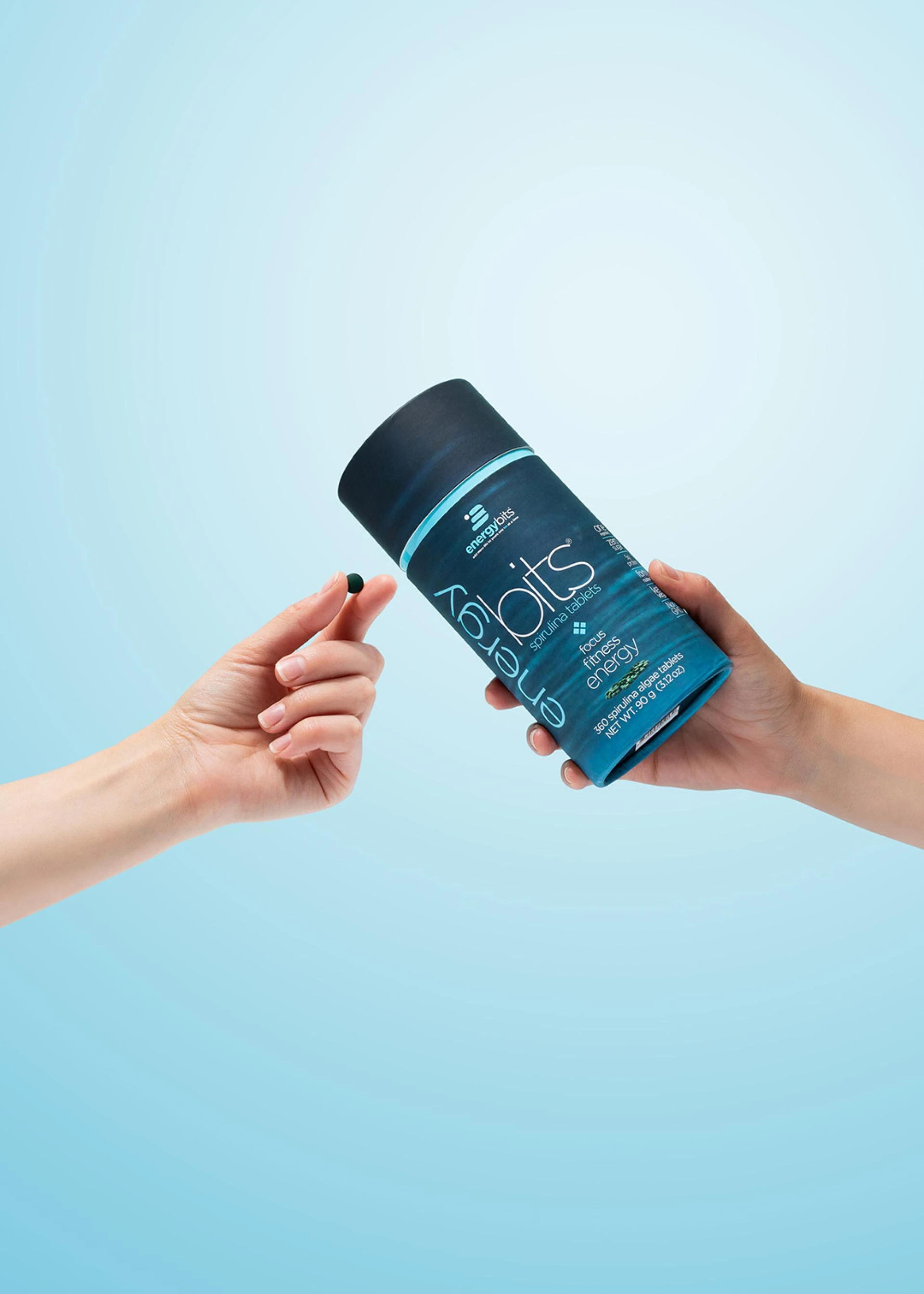 3 Ways Women Over 45 Can Benefit From Adding Algae Tablets to Their Routine 